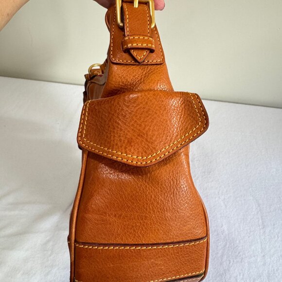 DOONEY & BOURKE Florentine British Tan Side Pocket Hobo - Picture 15 of 16